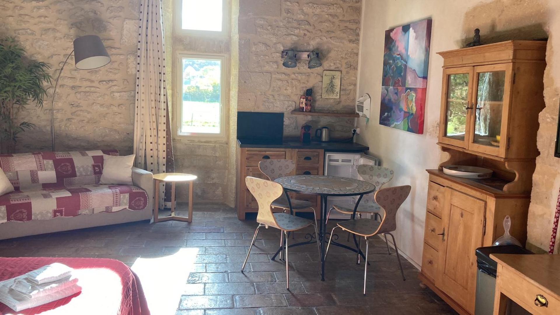 Mas De La Rivoire B&B Villevieille Exterior photo